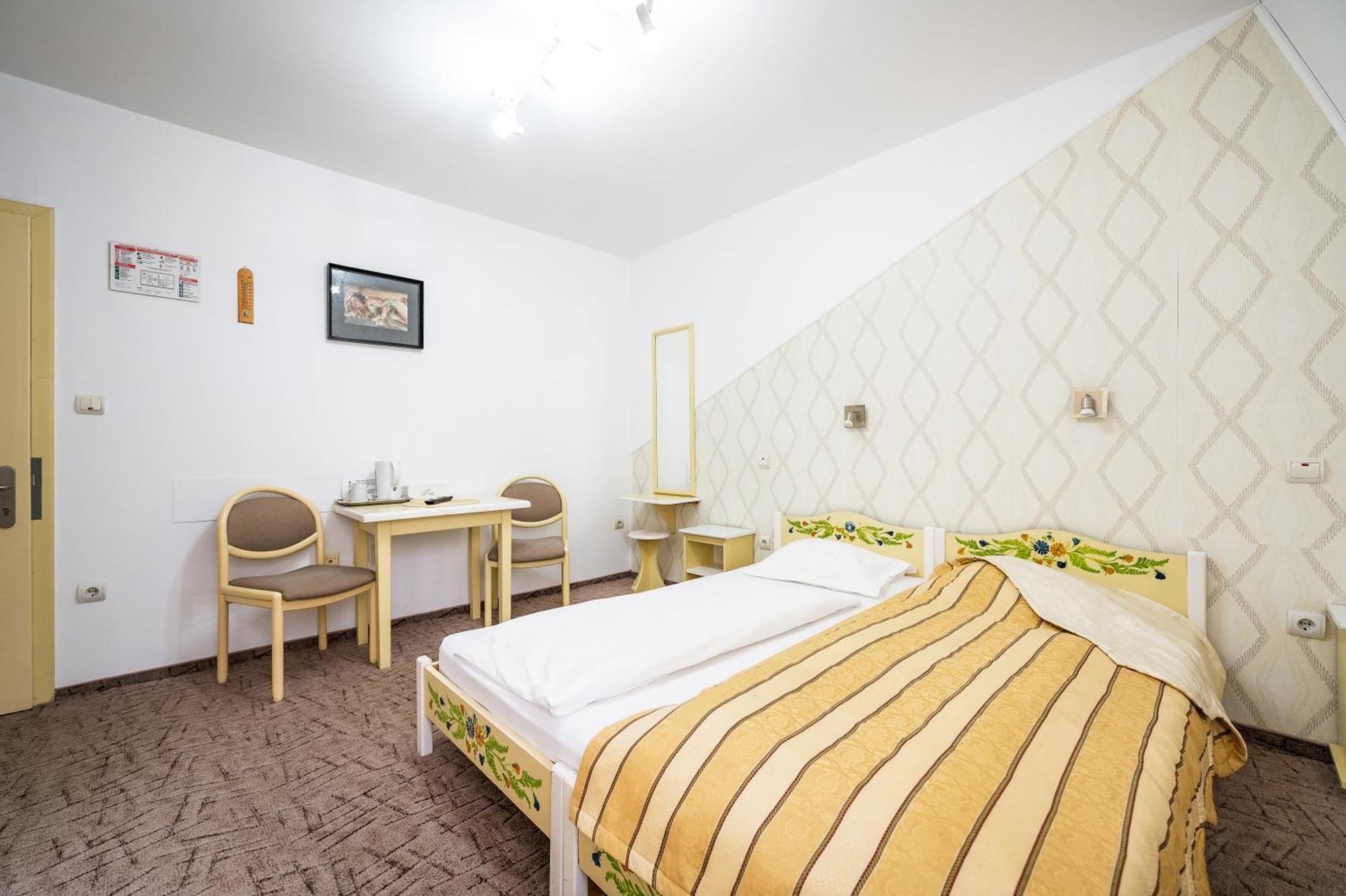 Sfântu-Gheorghe Hotel Sugas מראה חיצוני תמונה